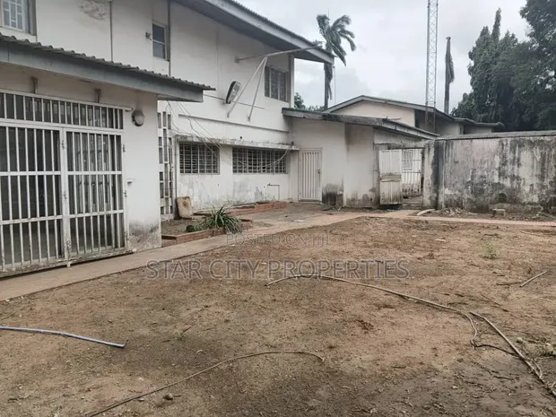 5 Bedroom Detached Duplex a Kan 2000sqm Filin don Amfani Kasuwanci - 1