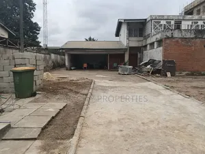 5 Bedroom Detached Duplex a Kan 2000sqm Filin don Amfani Kasuwanci