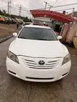 Toyota Camry 2.4 SE 2008 Fari - 2