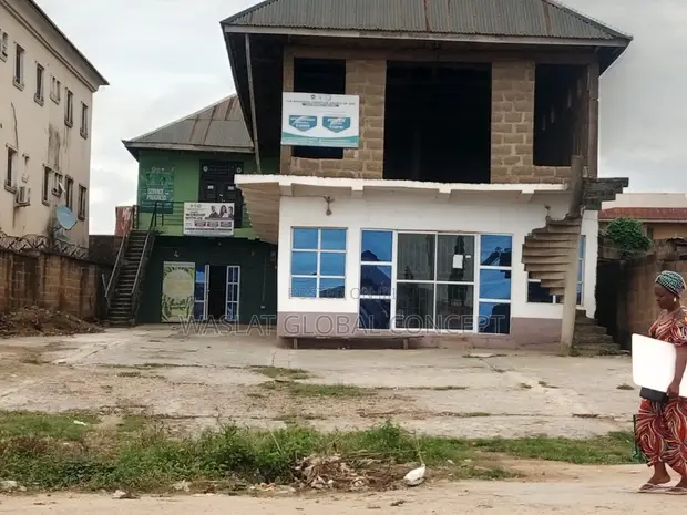Babban Ginin Shago Don Siyarwa, Okebaale, Osogbo - 1