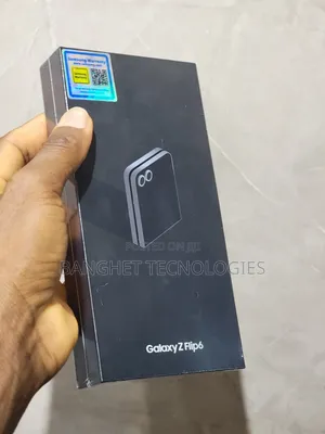 New Samsung Galaxy Z Flip6 256GB Silver
