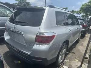 2013 Toyota Highlander Limited 3.5L 4WD Silver