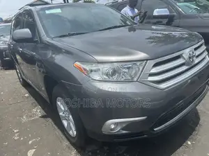 2013 Toyota Highlander 3.5L 4WD SUV - Foreign Used