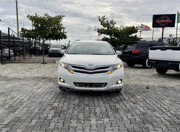 Toyota Venza LE 2014 White - 1