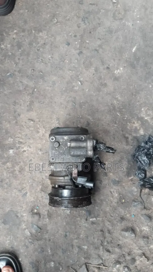 Hyundai Santa Fe Manual Compressor - 1