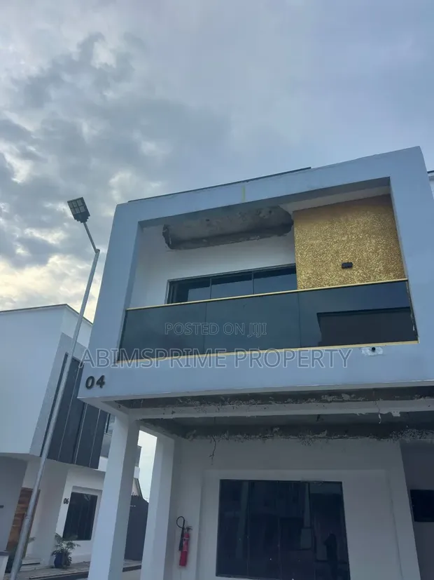 3 Bedroom Luxury AirBnB Short Let, Sangotedo - 1