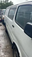 Toyota HiAce 2002 Mai Amfani Da Fetur - 5