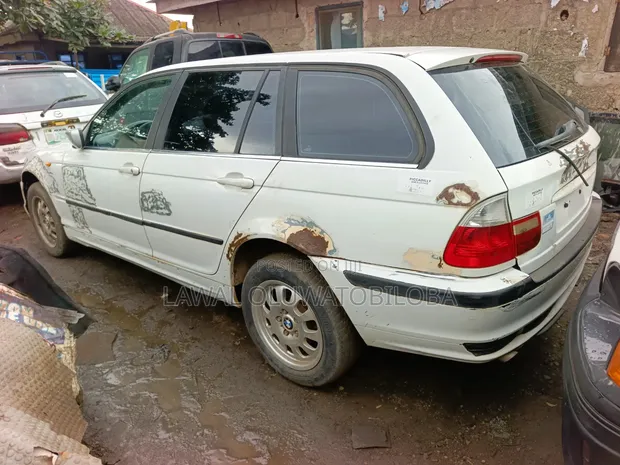 BMW 116i 2007 Fari - 1
