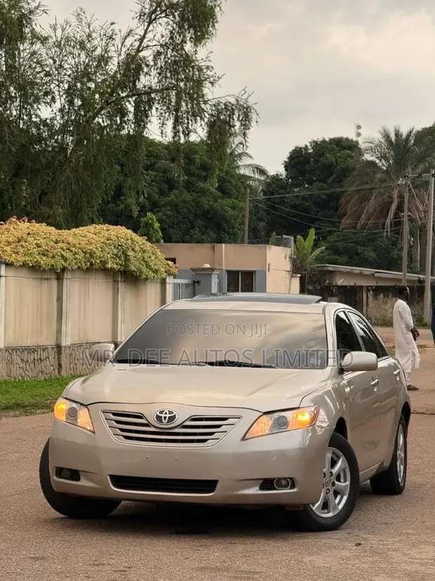 Toyota Camry 2008 Gold - 1