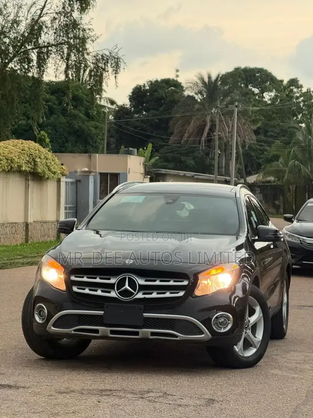 Mercedes-Benz GLA 250 2017 Black - 1