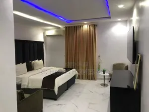 Gidan Studio Mai Cikakken kayan kwanciya don haya a Sanusi Fafunwa