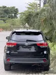 2017 Toyota Highlander SE 4x4 V6 Baƙar Fata - 5