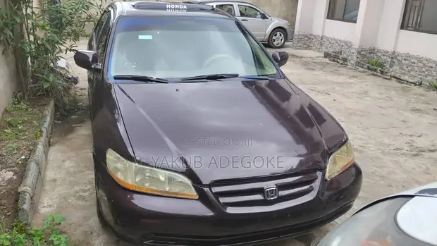 Honda Accord 2000 Brown - 1