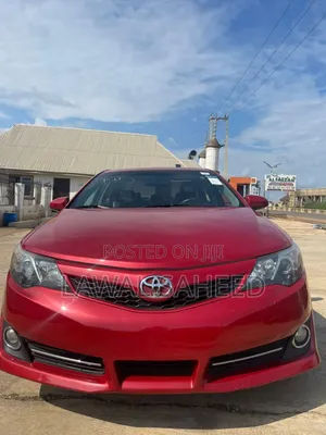 Toyota Camry SE 2013 Red