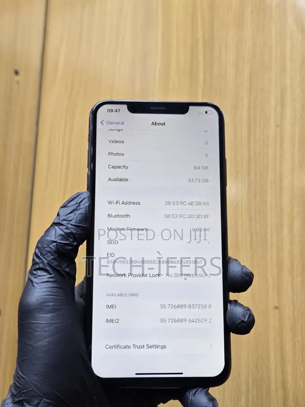 Apple iPhone XS Max 64GB Black - 1