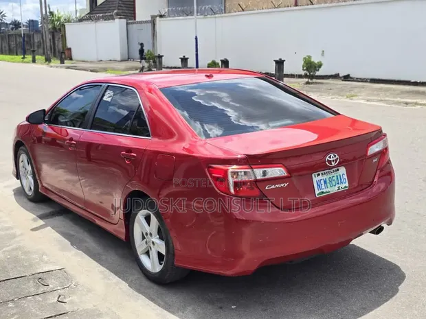 Toyota Camry 2014 Red - 1