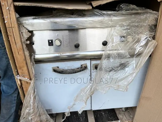 Brand New GF985 Commercial Gas Deep Fryer With Cabinet - 1