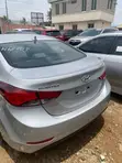 Hyundai Elantra SE 1.8L 2014 Launi Azurfa - 1