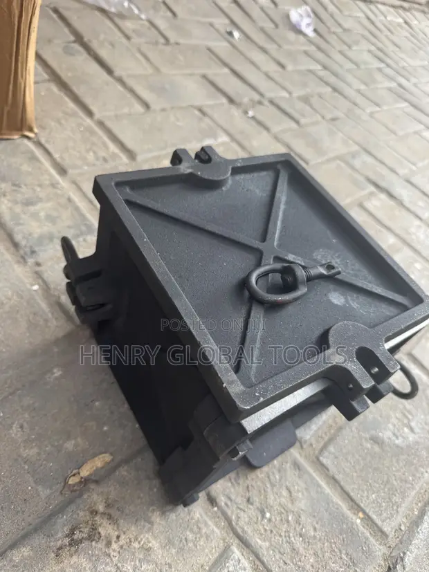 Heavy Duty Concrete Cube Mould for Testing - 1