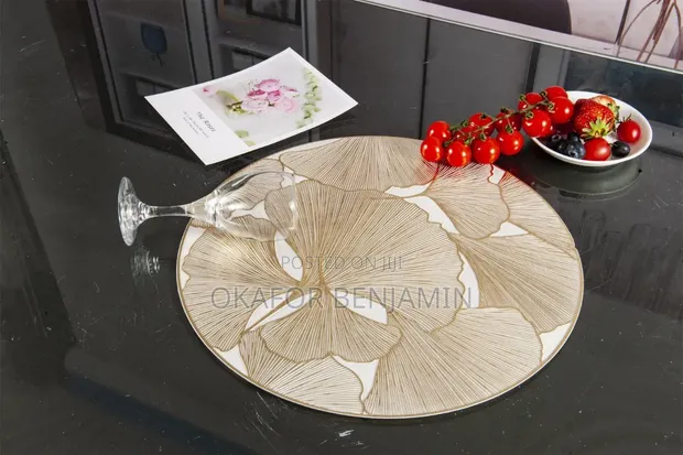 Modern Gold Table Mats (12pcs) - 1