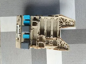 Fuse Box na Toyota Highlander (2011-2013)