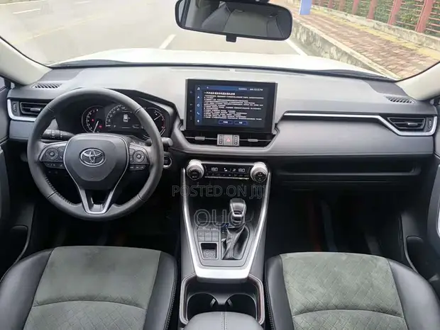 Toyota RAV4 2022 Fari - 1