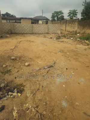 Filin Dadi don Siyarwa a Abiola Bus Stop, Ketu Alapere, Legas