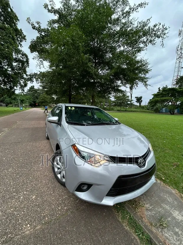 2016 Toyota Corolla Silver - 1