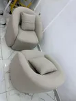 Saman zamani 2 Accent Chairs tare da Throw Pillows - 1