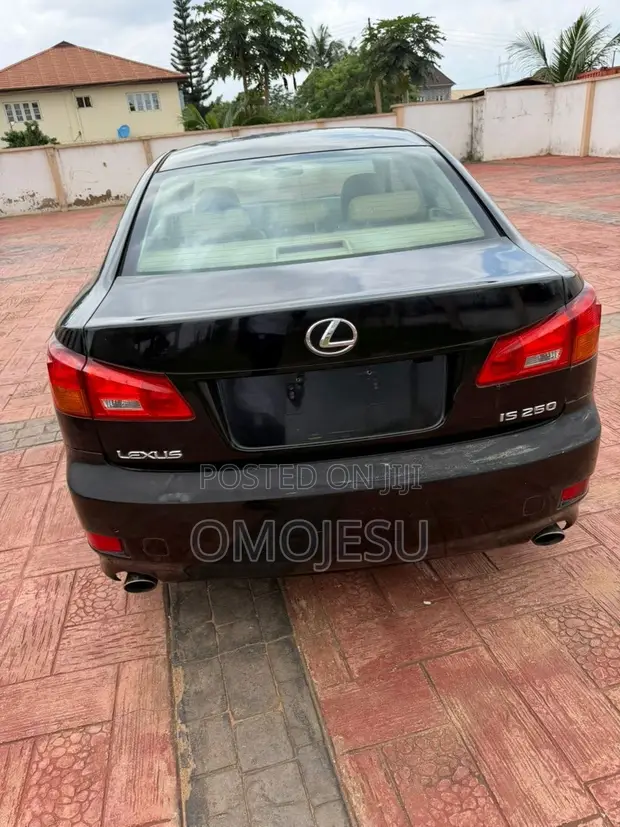 Lexus IS 250 2009 Black - 1