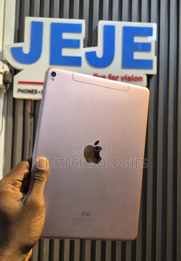Apple iPad Pro 9.7 (2016) 32GB Pink - 1