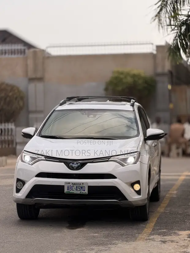 Toyota RAV4 Platinum FWD (2.5L) 2017 Fari - 1