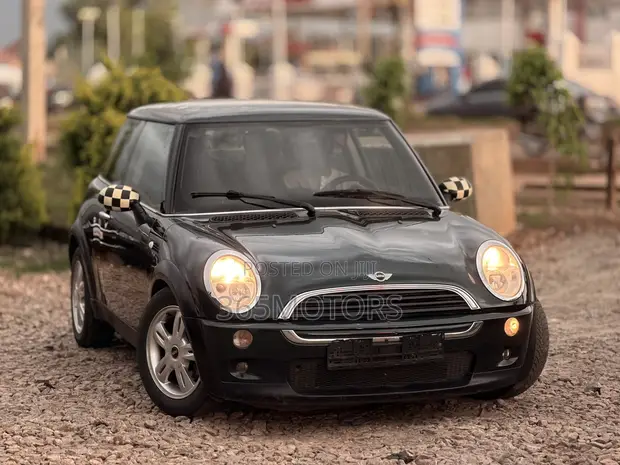 Mini Cooper S Hatchback na 2013 - 1