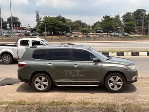 Toyota Highlander Limited 3.5L 4WD 2013
