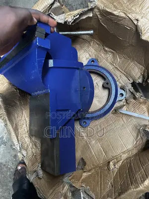 Heavy-Duty Swivel Base Bench Vise 12"