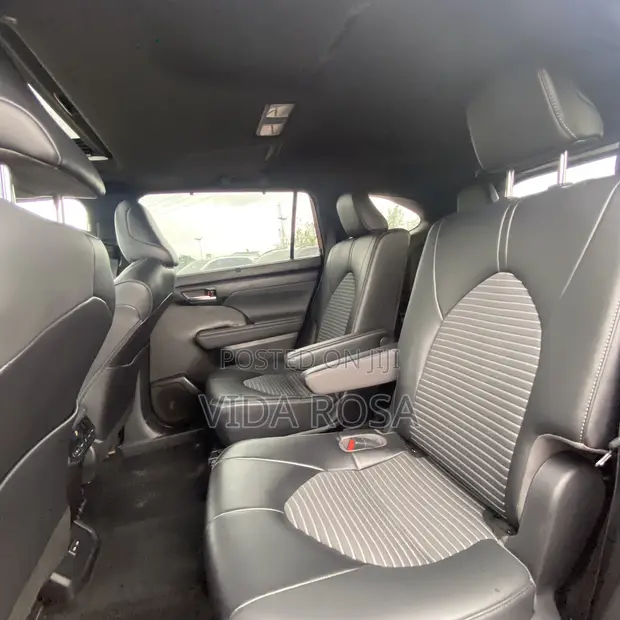 2022 Toyota Highlander XSE Red - 1