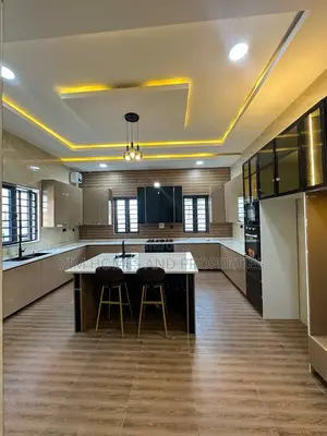 7-Bedroom Luxury Duplex with Pool in Zim Homes, Karsana