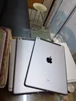 Apple iPad 9.7 128GB Gray (5th Gen) - 5