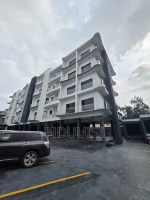 3 Bedroom Apartment with Pool & Elevator in Ikeja GRA