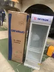 Skyrun SC-228FN 228L Upright Showcase Chiller - 2