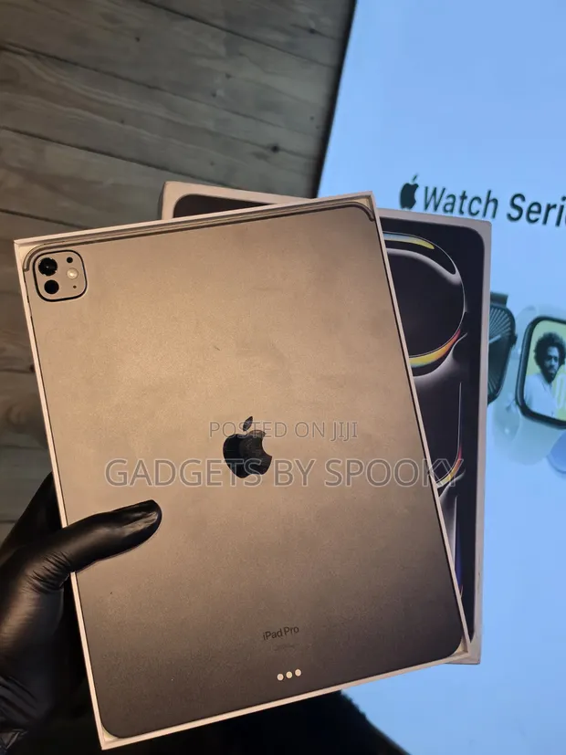 Apple iPad Pro 13" (2024) 256GB Black - 1