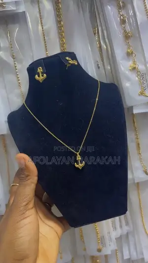 LR Gold Jewelry Set - Women's