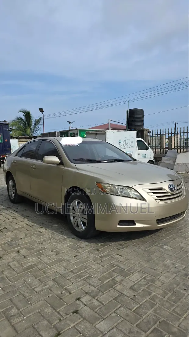Toyota Camry 2008 Gold - 1