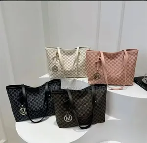 Kyawawan Jakunkuna Tote - Sabbi