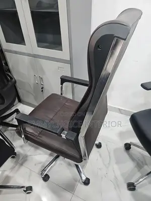 Boss Office Products Executive Office Chair - Dark Brown Leather