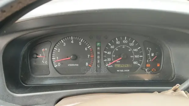 Toyota Sienna 2000 Gold - 1