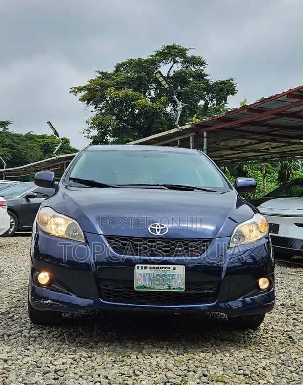Toyota Matrix 2010 Blue - 1