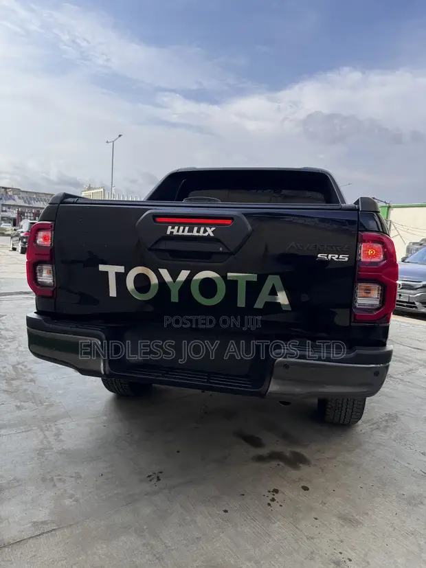 Sabon Toyota Hilux 2026 Baki - 1