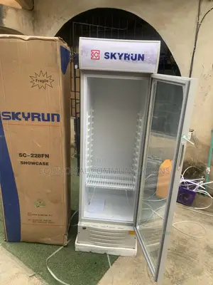 Skyrun SC-228FN Showcase Refrigerator Beverage Chiller
