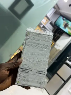 New Apple iPhone 16 Plus 256GB Blue